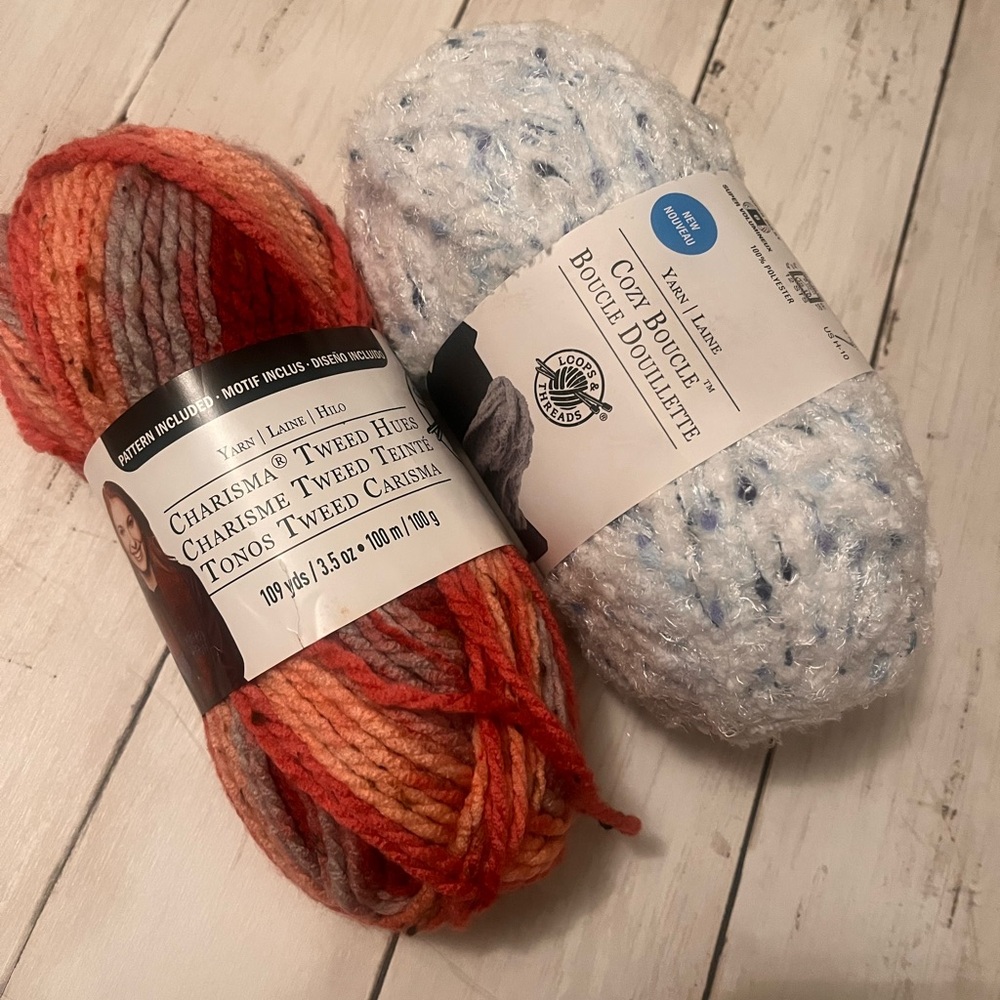 Yarn - lot of two Red